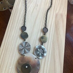 Vintage hammered silvertone medallion pendant statement necklace